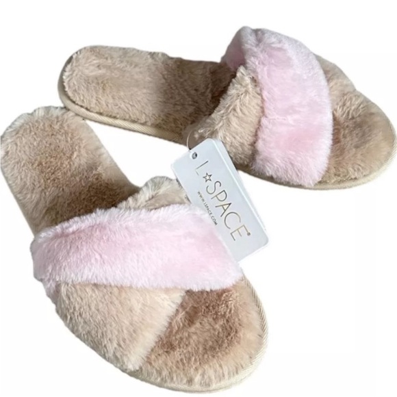 L*SPACE Cloud Slippers Size M/L - Picture 3 of 7